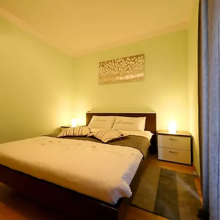 Luxury Nada With Pool Appartement