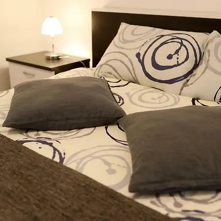 Luxury Nada With Pool Appartamento