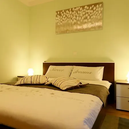 Luxury Nada With Pool Appartement
