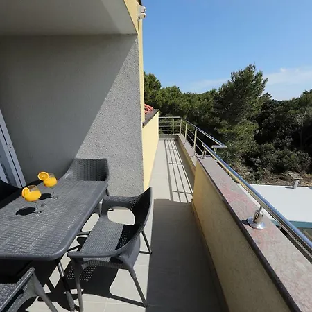 Luxury Nada With Pool Lejlighed