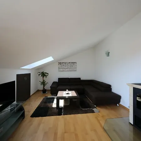 Luxury Nada With Pool