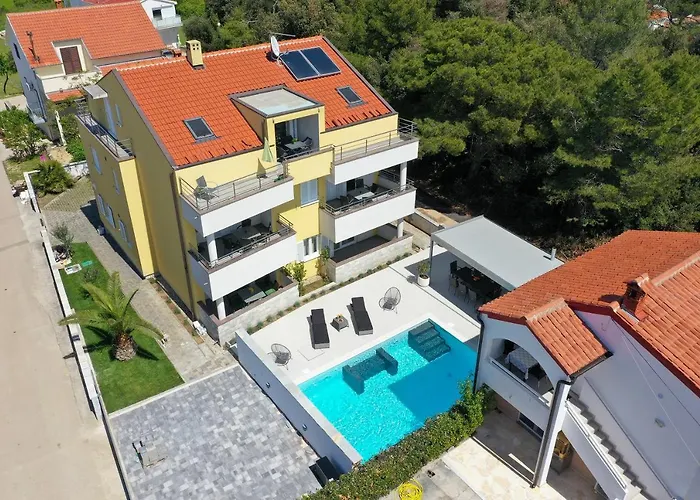 Lejlighed Luxury Nada With Pool
