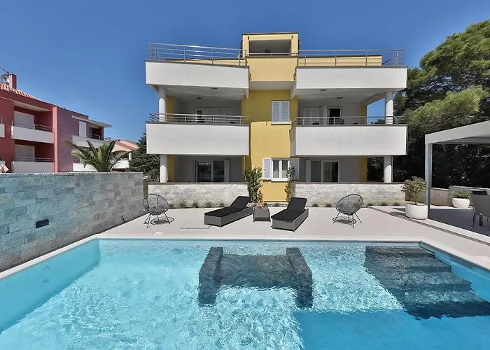 Lejlighed Luxury Nada With Pool