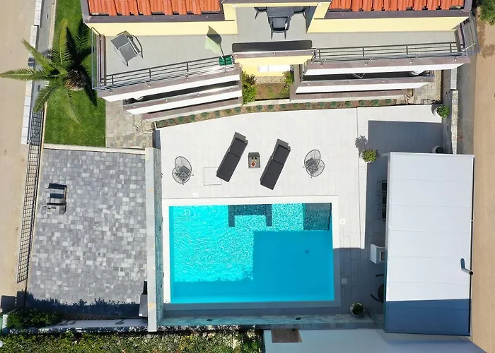 Luxury Nada With Pool Lejlighed *
