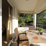 Luxury Nada With Pool * Petrcane