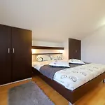 Apartment Luxury Nada With Pool Petrcane