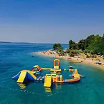 Apartman Luxury Nada With Pool Petrcane