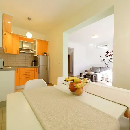 Apartamento Luxury Nada With Pool Petrcane