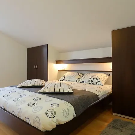 Luxury Nada With Pool Apartman