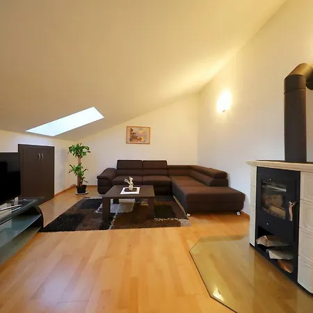 Apartamento Luxury Nada With Pool Petrcane