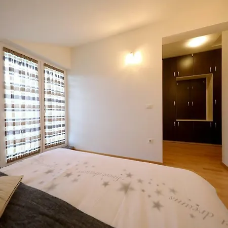 Apartamento Luxury Nada With Pool Petrcane
