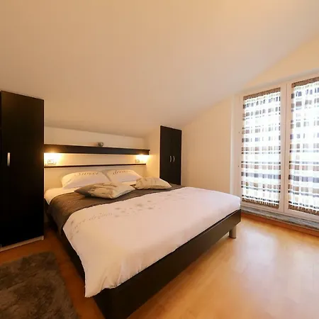 Luxury Nada With Pool Apartment Petrcane