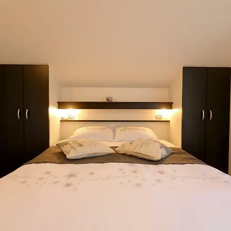 Luxury Nada With Pool