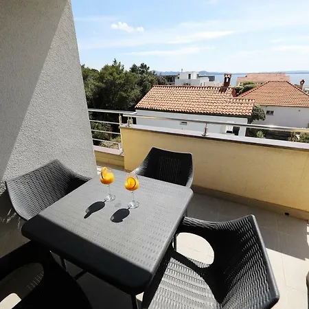 Luxury Nada With Pool Petrčane