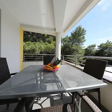 Apartamento Luxury Nada With Pool Petrcane