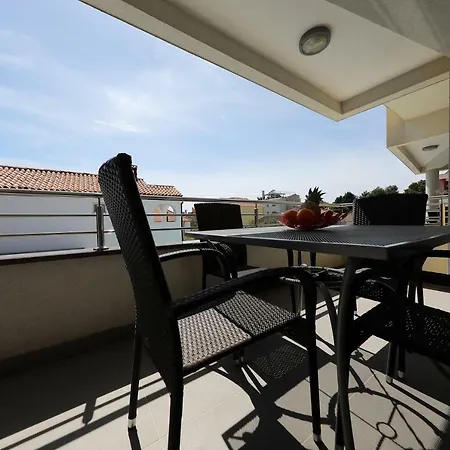 Luxury Nada With Pool Apartment *