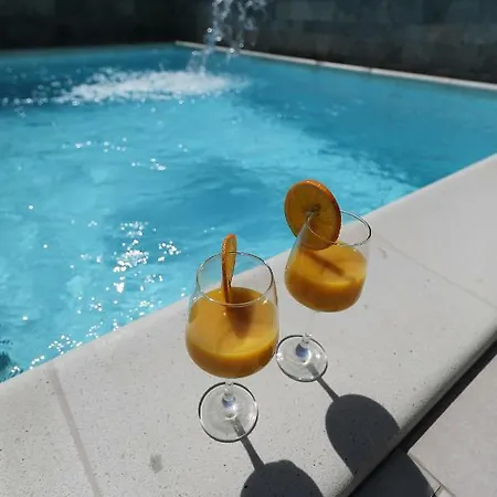 Luxury Nada With Pool Petrčane
