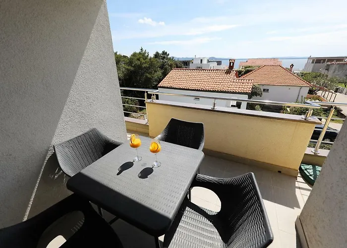 Luxury Nada With Pool Petrčane