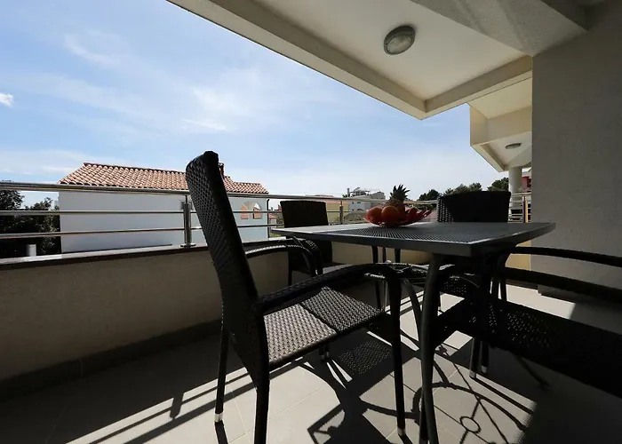 Luxury Nada With Pool Appartement *